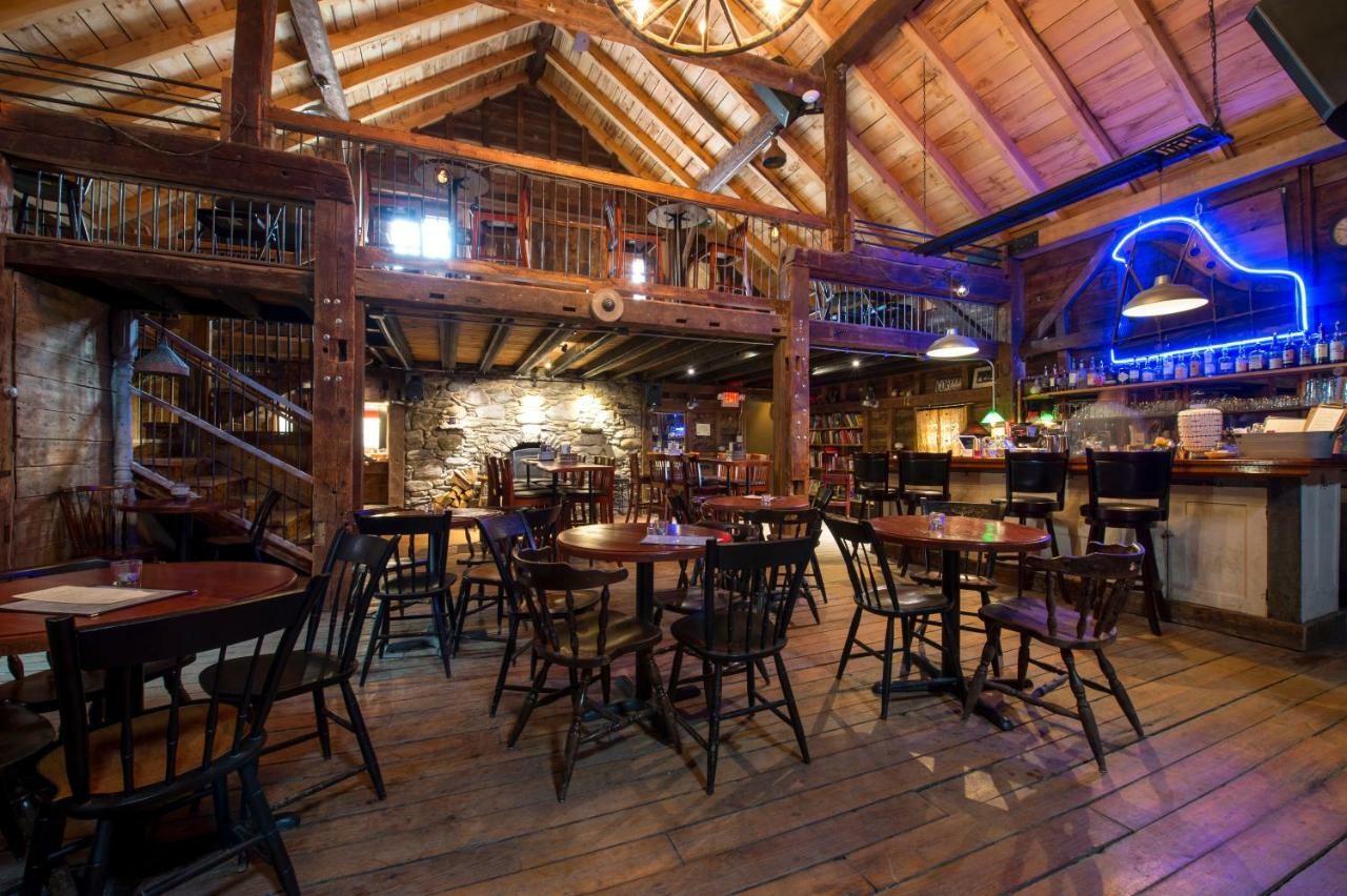 The Egremont Village Inn South Egremont Dış mekan fotoğraf